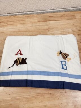 Pottery Barn Kids Animal Alphabet Crib Bedskirt NOS Embroidered